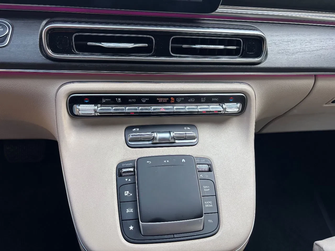 Mercedes-Benz V-Class 2024 - 300D Extra Lang Dubbelcabine Automaat Airco Navi Cruisecontrol ISOFIX Bild 17