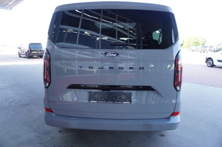 Ford Transit Custom 2026 - 340L 2.5 PHEV 233PK L2H1 Titanium X 8 Persoons PHEV Automaat obrazek 6