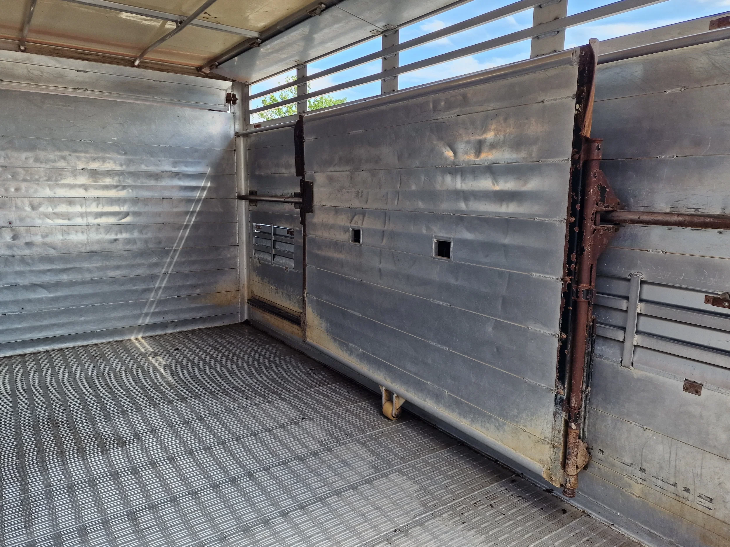 Iveco Eurocargo 2018 - 75.190 - Finkl Livestock 1 deck - 9.07 M 2 - Air suspension - Euro 6 obrázek 28