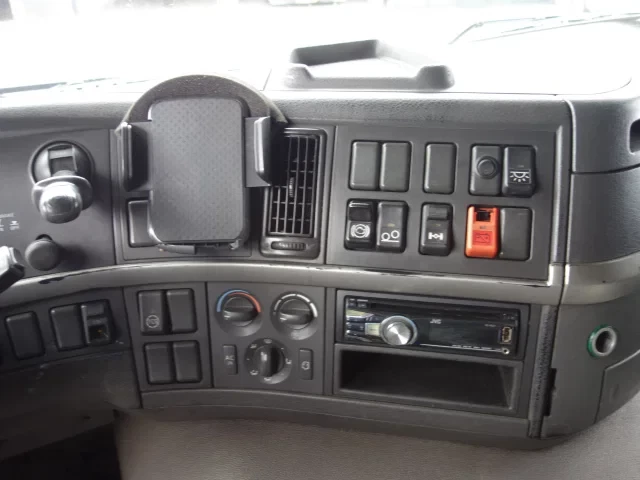 Volvo FM 9.260 2004 - 19,500LITER FUEL TANK afbeelding 13