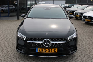 Mercedes-Benz A-Class 2022 - 250e AUT8 AMG Line NIGHT PAKKET SFEER WIDESCREEN CARPLAY image 4