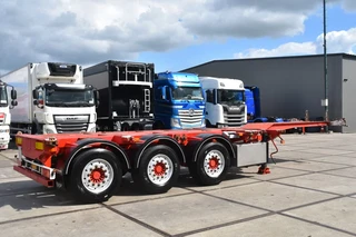 Burg BPO 15-27 CCXHX 2006 - BPO 15-27 CCXHX - 2 x LIFT AXLE - DISC BRAKES - SAF AXLES - 3 x EXTENDABLE - GOOD CONDITION - image 2 thumbnail