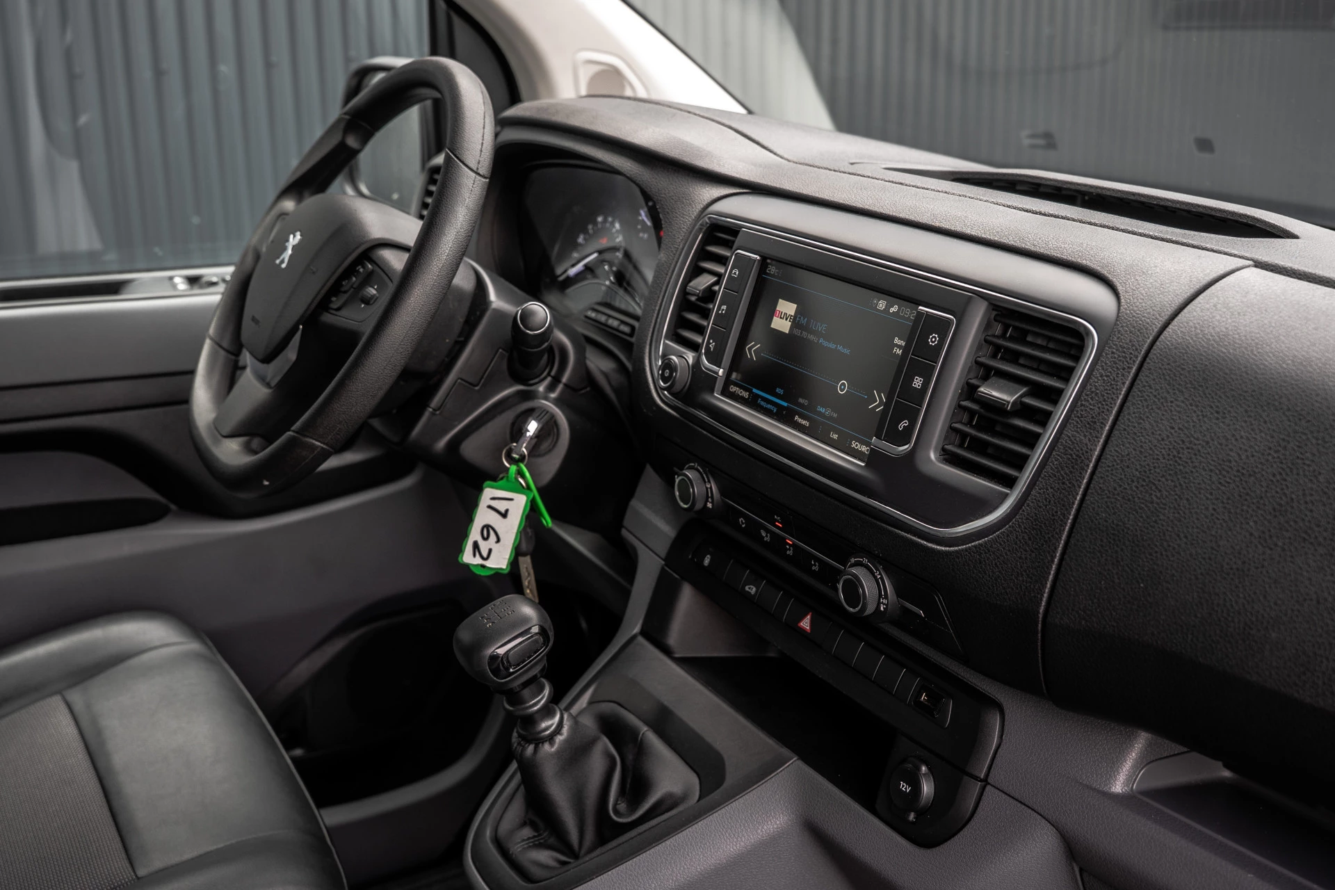 Peugeot Expert 2019 - 1.5 BlueHDi 120 | 120 PK | Cruise | 1e Eigenaar | Navi | Airco Bild 2