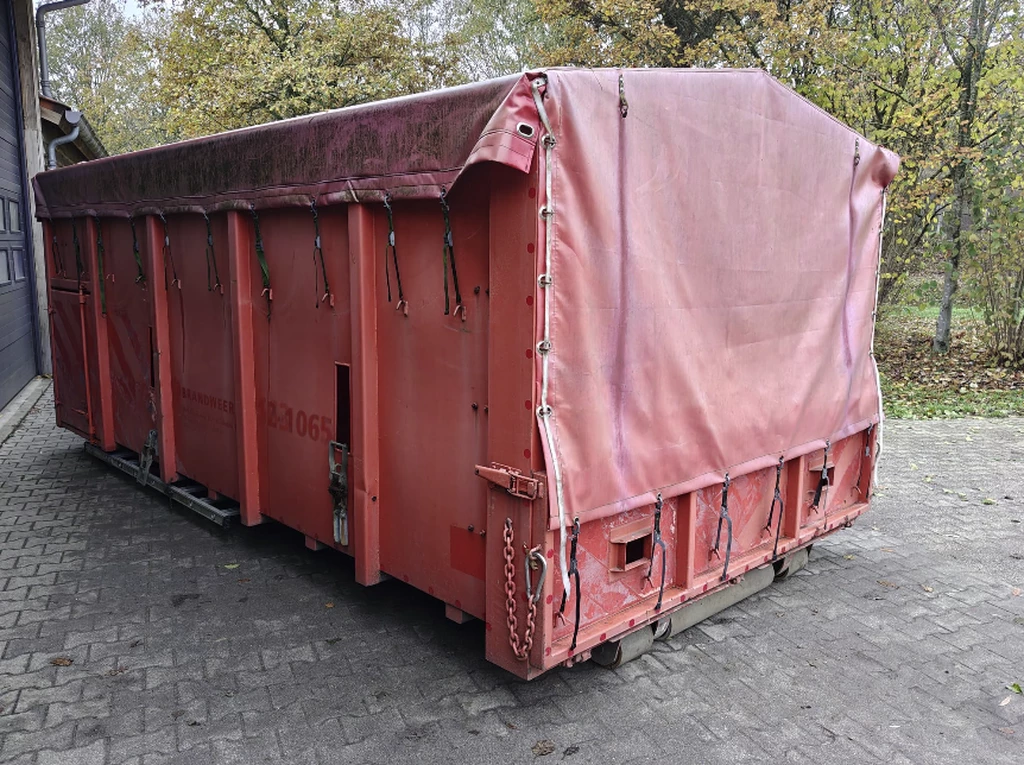 haakarm container Bild 3