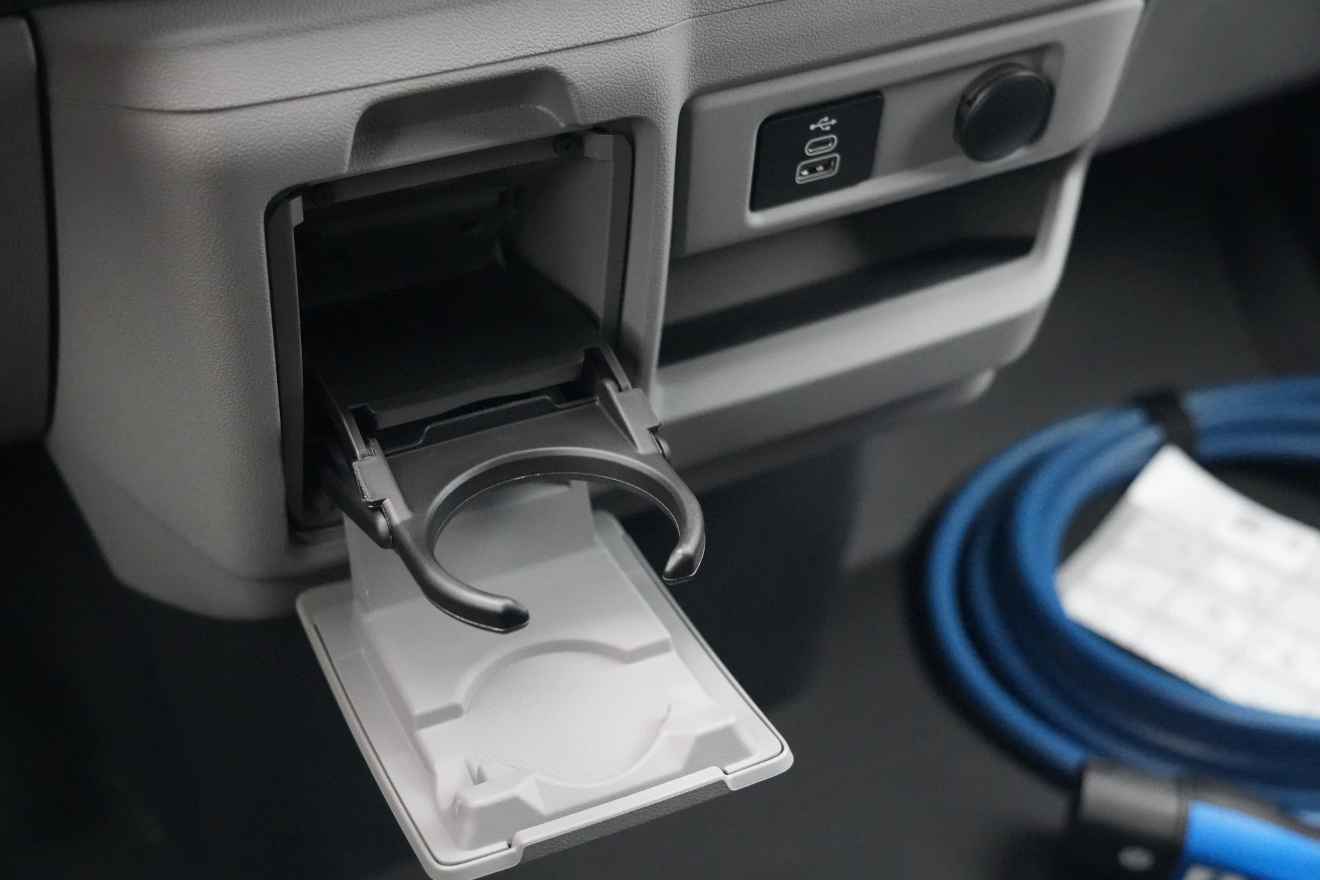 Ford E-Transit Custom 2026 - 320 L2H1 Limited 71 kWh 218pk - 2x Schuifdeur - Trekhaak - Camera - Carplay - Rijklaar obrázek 25
