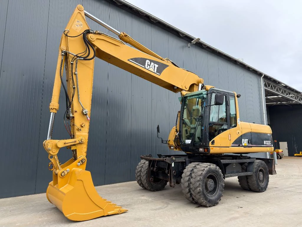 Cat 2005 - M322C afbeelding 1
