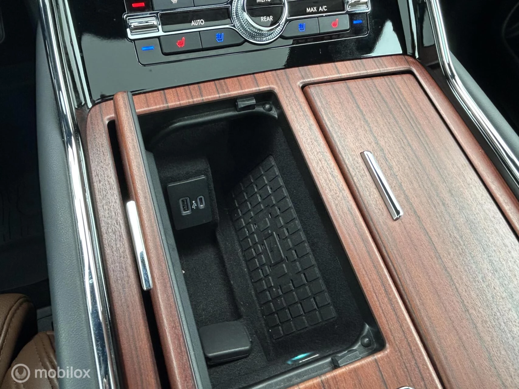 Lincoln Navigator 2024 - Black Label op Grijs kenteken. image 41