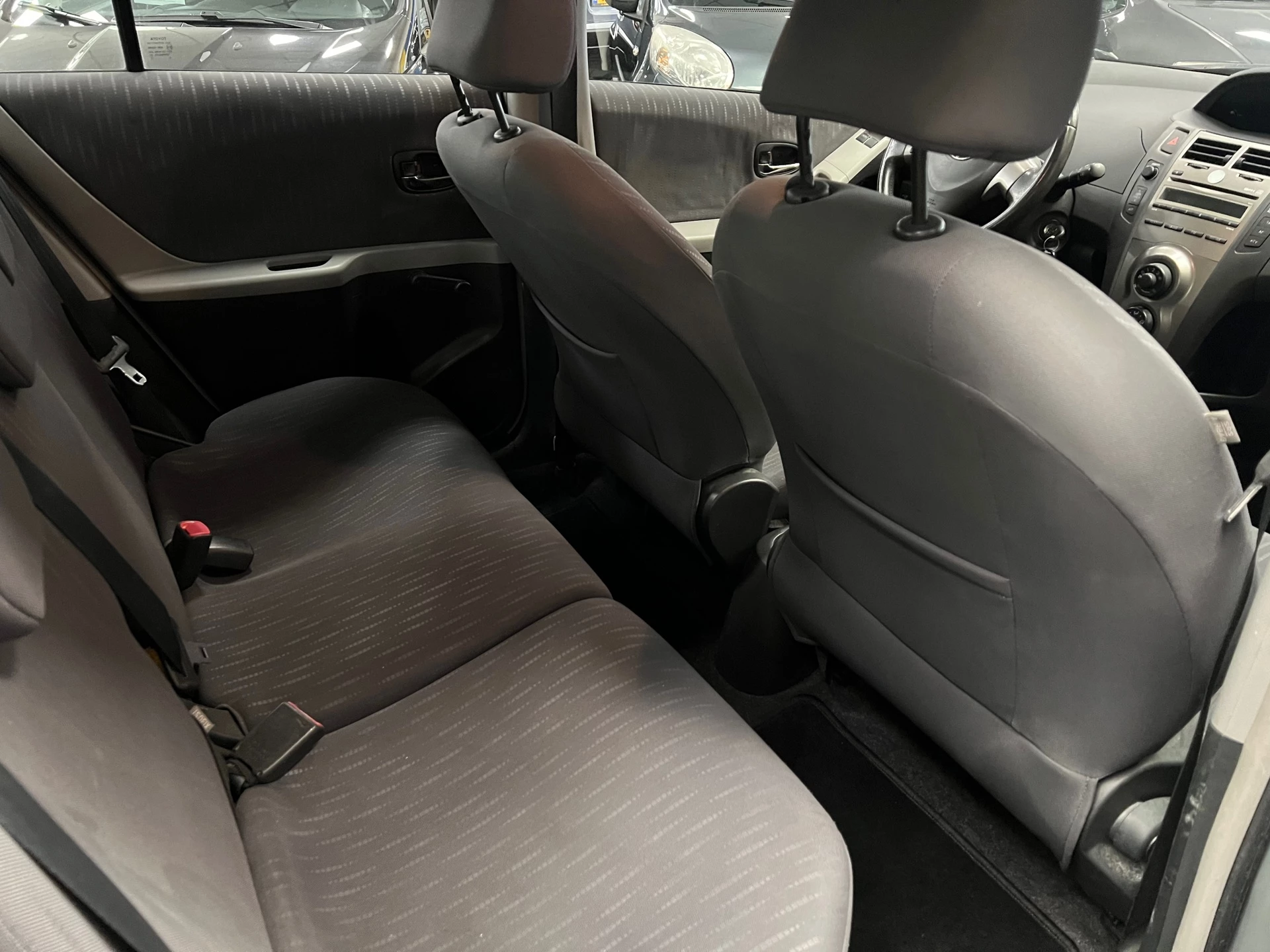 Toyota Yaris 2009 - 1.3 VVTi Aspiration 2e Eigenaar - NAP - Automaat afbeelding 26