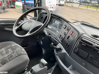 Mercedes-Benz Axor 1824 Euro 5 HMF 12 Tonmeter laadkraan Just 179.183 km! 2007 - N/A image 23