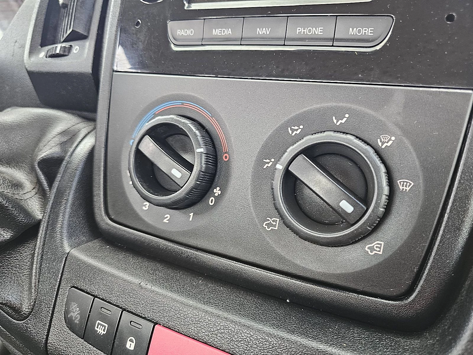 Peugeot Boxer 2017 - 2.0HDI image 10