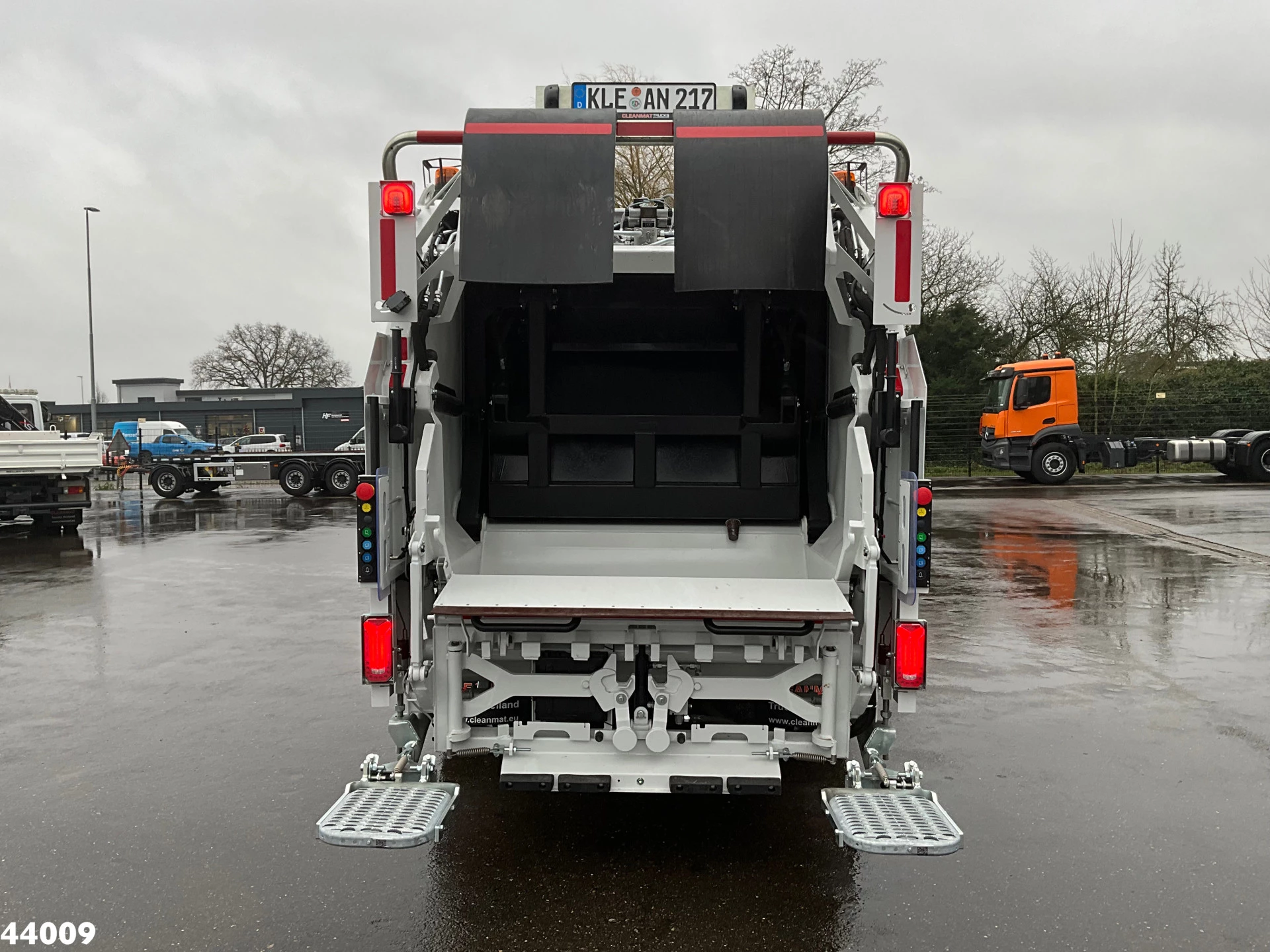 Mitsubishi Canter 2024 - 9C18 Zoeller 7m³ obrázek 3