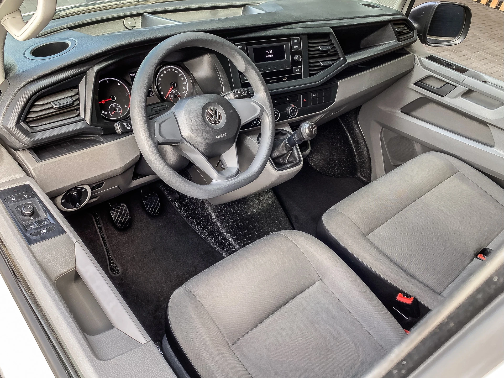 Volkswagen Transporter 2020 - 2.0 TDI 110PK Bestelwagen L1H1 afbeelding 6