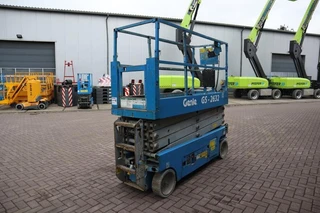 Genie 2013 - GS2632 Electric, 10m Working Height, 227kg Capacit image 2 miniature
