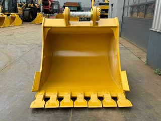 Caterpillar CAT 349 BUCKET TB linkage (66-IN X 2.81-CU M,7 teeth) 2025 - N/A image 8