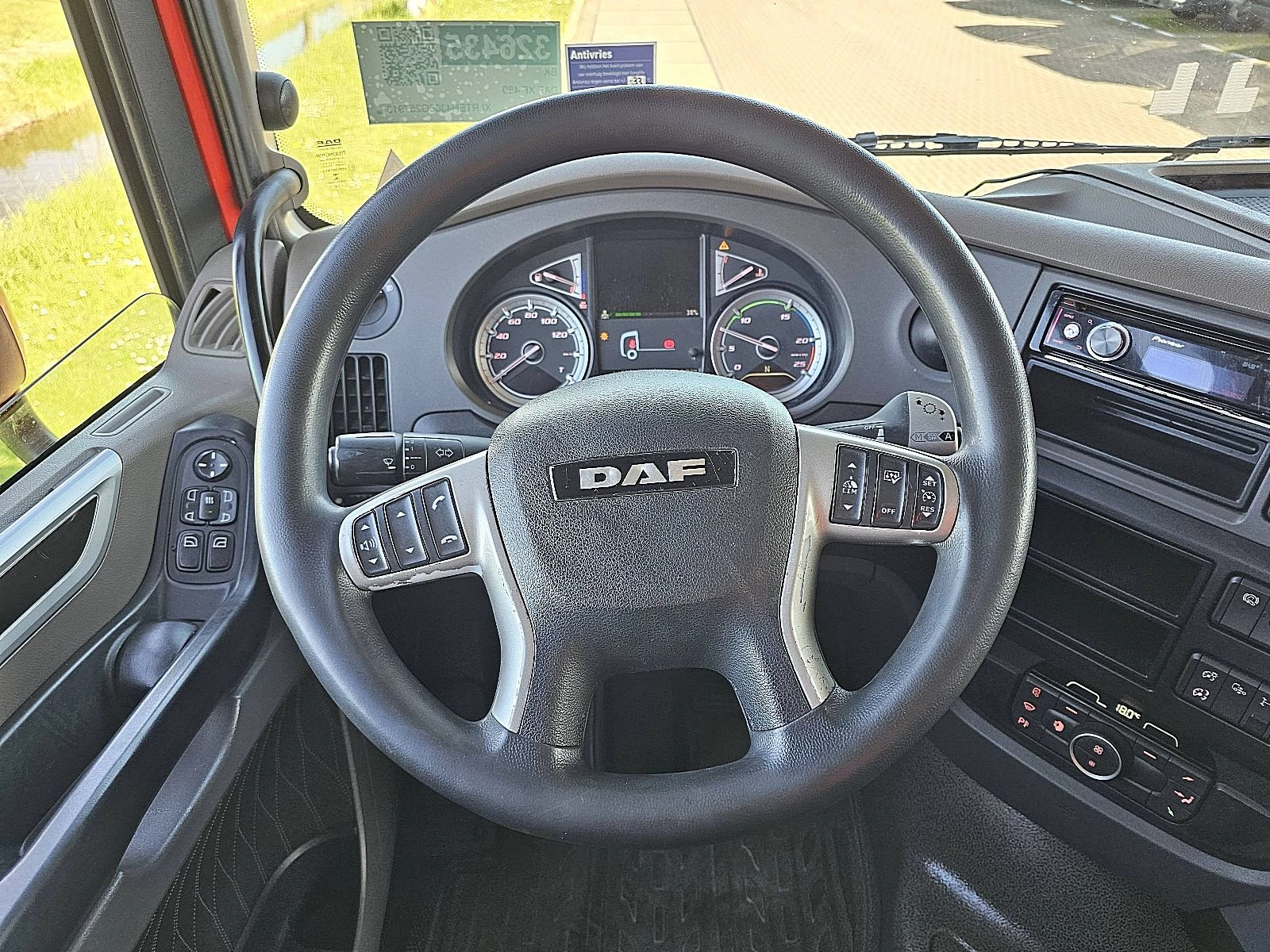 DAF XF480 2019 zdjęcie 11