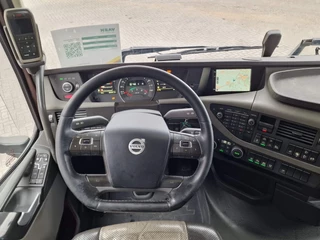 Volvo FH 2018 - 13.500 Globetrotter 6x2*4 - BDF - 4.90 WB - Full air - image 23