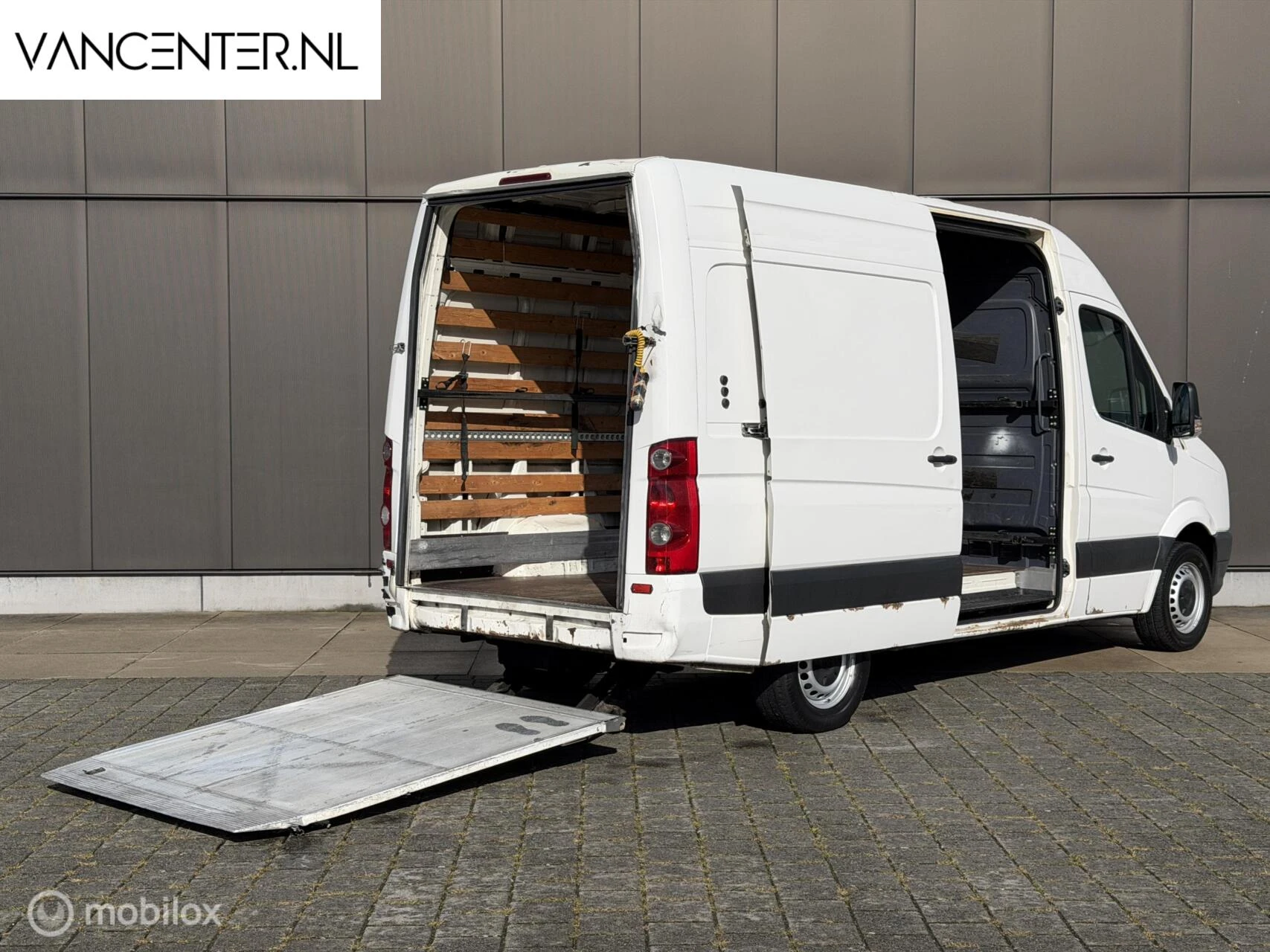 Volkswagen Crafter 2008 - Bestel 2.5 TDI L2H2 Dhollandia Lift Laadklep afbeelding 1