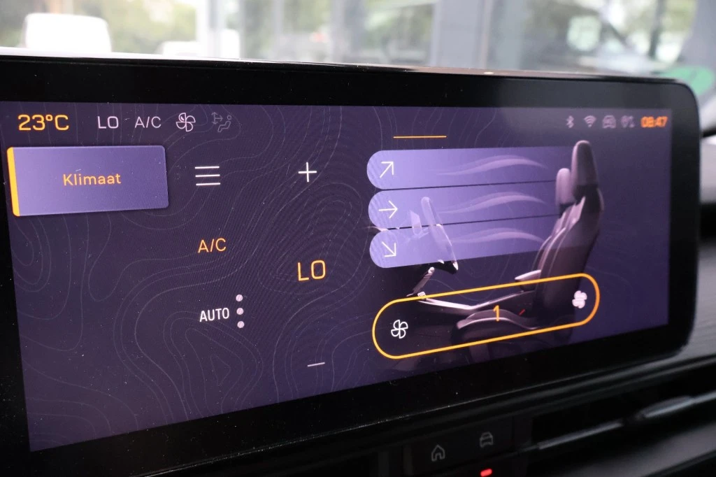 Jeep Avenger 2023 - 1.2 ALTITUDE / 18 inch + All Season / Apple Carplay / LED Lampen afbeelding 40