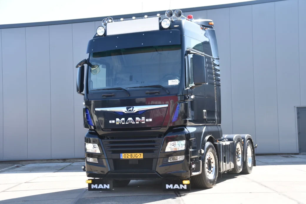 MAN TGX 2017 - 26.460 6x2/4 BLS - EURO 6 - NAVI - ACC - AIRCO - 2 x FUEL TANKS - ALCOA'S - XENON - afbeelding 1