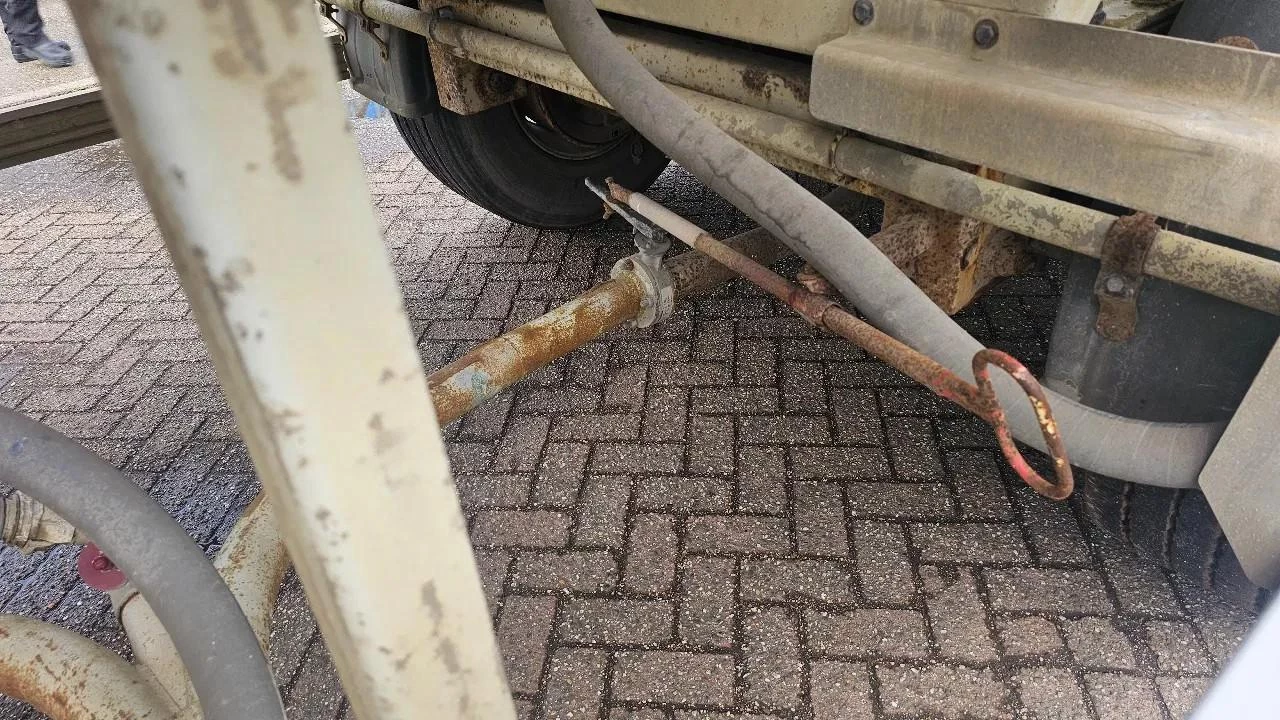 SPITZER Eurovrac Silo 43m3 1993 obrázek 14