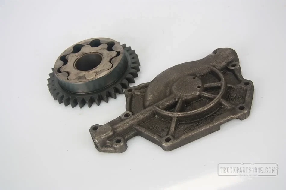 MAN - Engines & Parts D2066 Oliepomp afbeelding 1