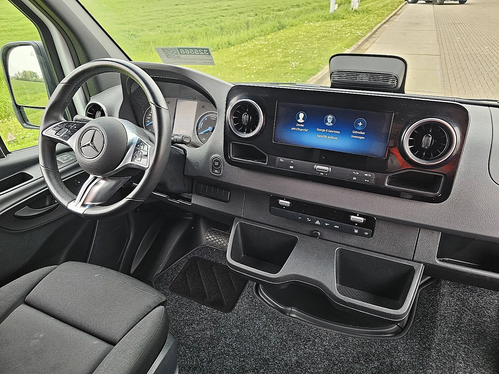 Mercedes-Benz eSprinter 2025 изображение 8