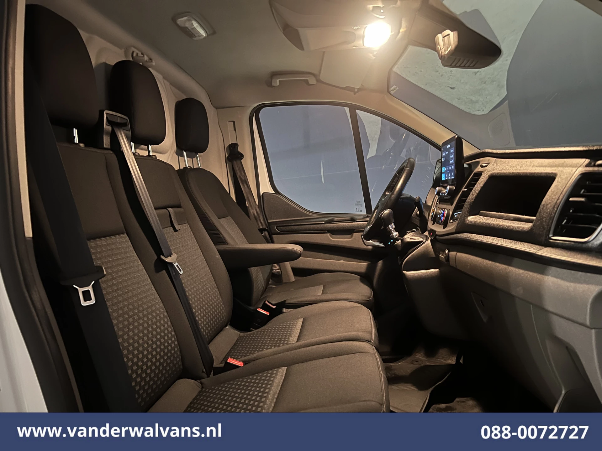 Ford Transit Custom 2021 - 2.0 TDCI L2H1 Euro6 Airco | Camera | 2800kg trekvermogen | Apple Carplay | Cruisecontrol | LED | Parkeersensoren obrázek 9