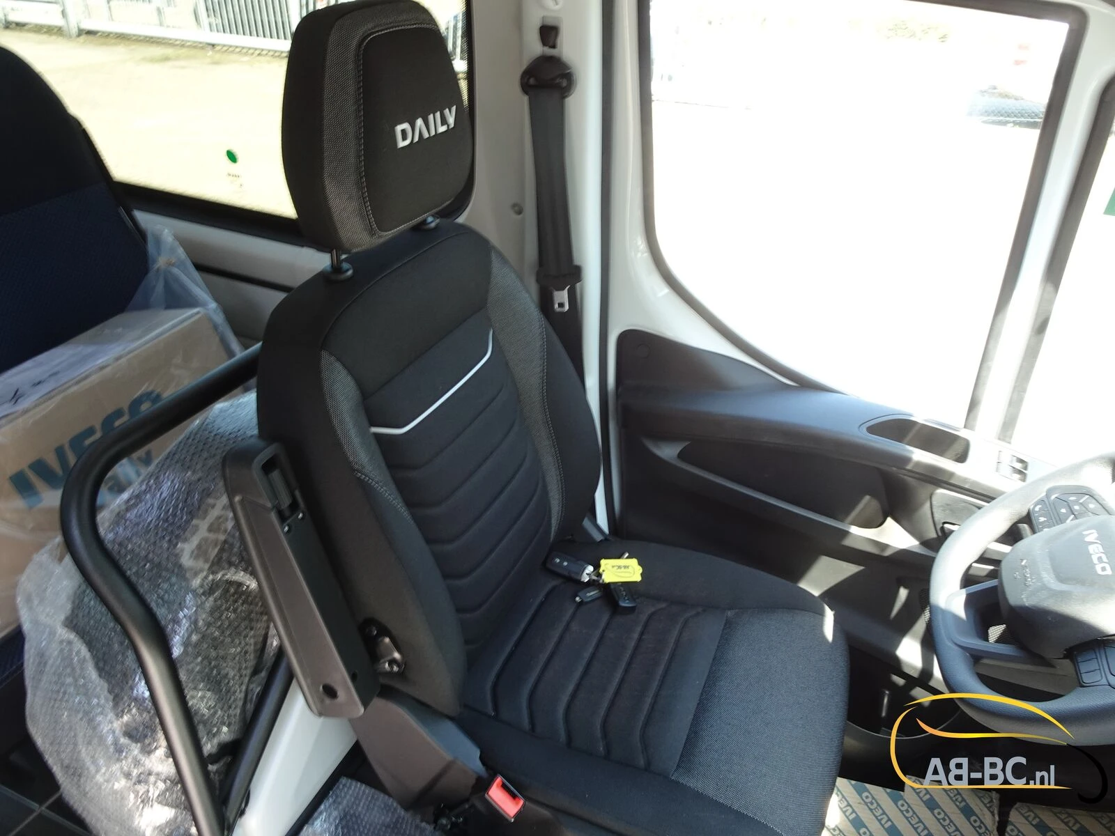 Iveco Daily - 65C18HA8 NEW Automatic 24 seats afbeelding 39