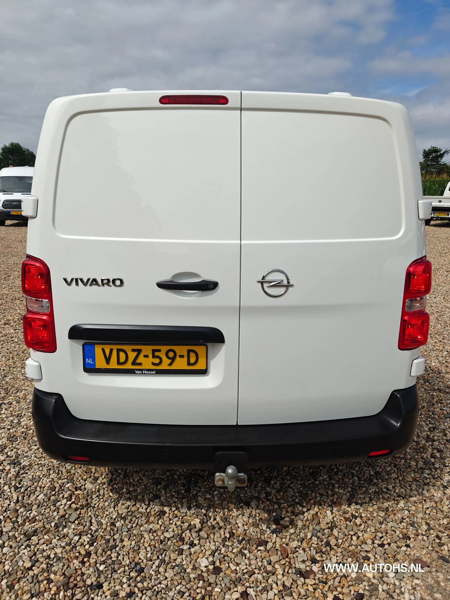 Opel Vivaro 2020 - 1.5 CDTI L2H1 , Werkplaats inrichting , Euro 6 , 1e Eig. Camera , navi , cruise , in pracht staat. afbeelding 4