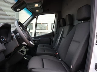 Mercedes-Benz eSprinter 2025 - 320 81kWh L2H2 - Trekhaak - Cruise - MBUX - 2025 obrazek 10