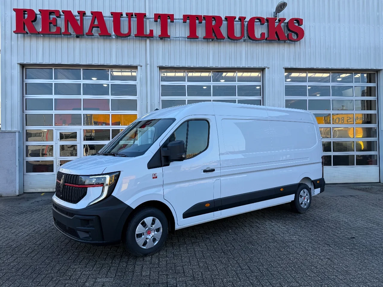 Renault Master 2026 - Red Edition E-TECH L3H2 NIEUW/ VOORRAAD / 22kW boardlader изображение 2