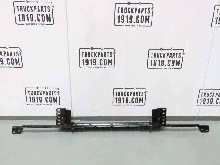 Mercedes-Benz - Body & Chassis Parts Treeplank bumper MB MP4 obrázek 1