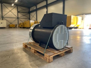 2022 - MeccAlte ECO38 - 300 kVA Alternator - DPX-25115 obrázek 3 náhled