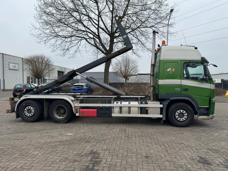 Volvo 2012 - FM 370 EURO 5 EEV 6X2 / I-SHIFT / VDL S-20-6200 obrázek 5