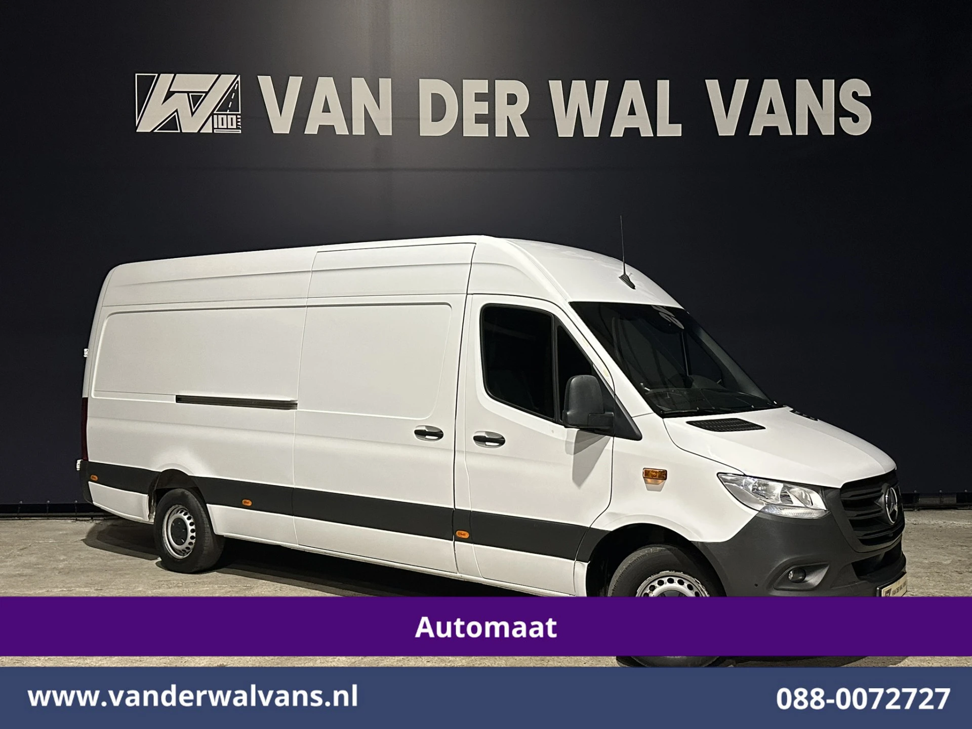 Mercedes-Benz Sprinter 2023 - 317 CDI 170pk 9G-Tronic Automaat 3500kg Trekhaak L3H2 Euro6 Airco | 360 graden Camera | Navigatie | Apple Carplay | Stoelverwarming afbeelding 1