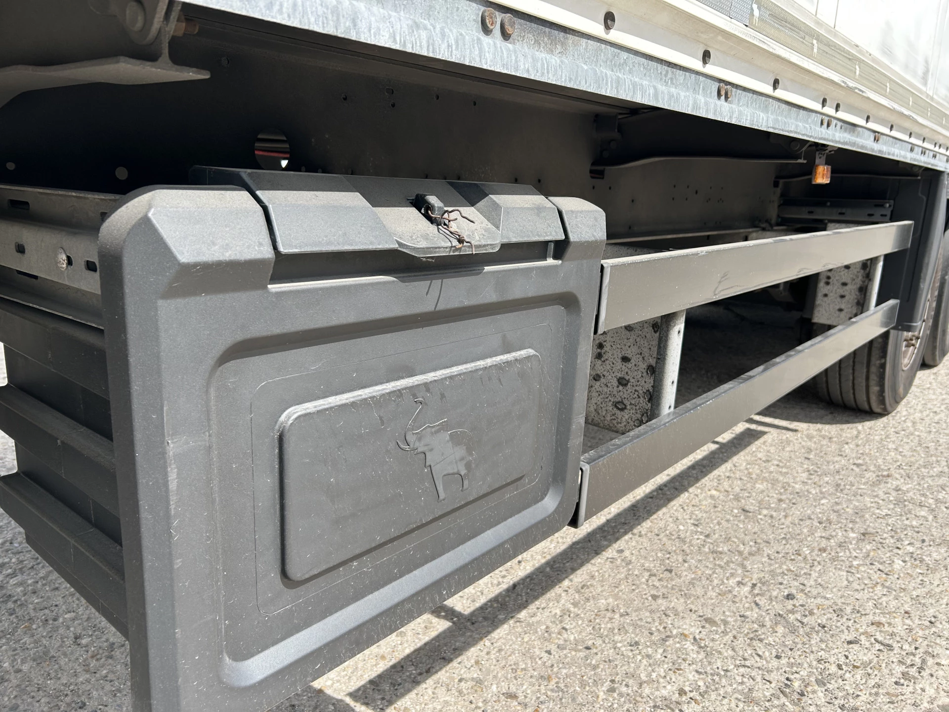 Schmitz Cargobull SCB S3B 2016 - / Box / Loadlift afbeelding 13