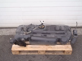 Mercedes-Benz N/A 2006 - BRANDSTOFTANK+BEUGELS obrazek 1