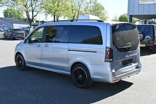 Mercedes-Benz V-Class 2024 - 300d 4-Matic AMG L2 Exclusive DC zdjecie 17