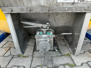 UBH INTERNATIONAL N/A - 34.580L / 1-comp. / 4 BAFFLES / 20FT swapbody / T7 / EMKD / T11 / EMKD / ADR 5Y + CSC-inspection: 06/2028 immagine 9