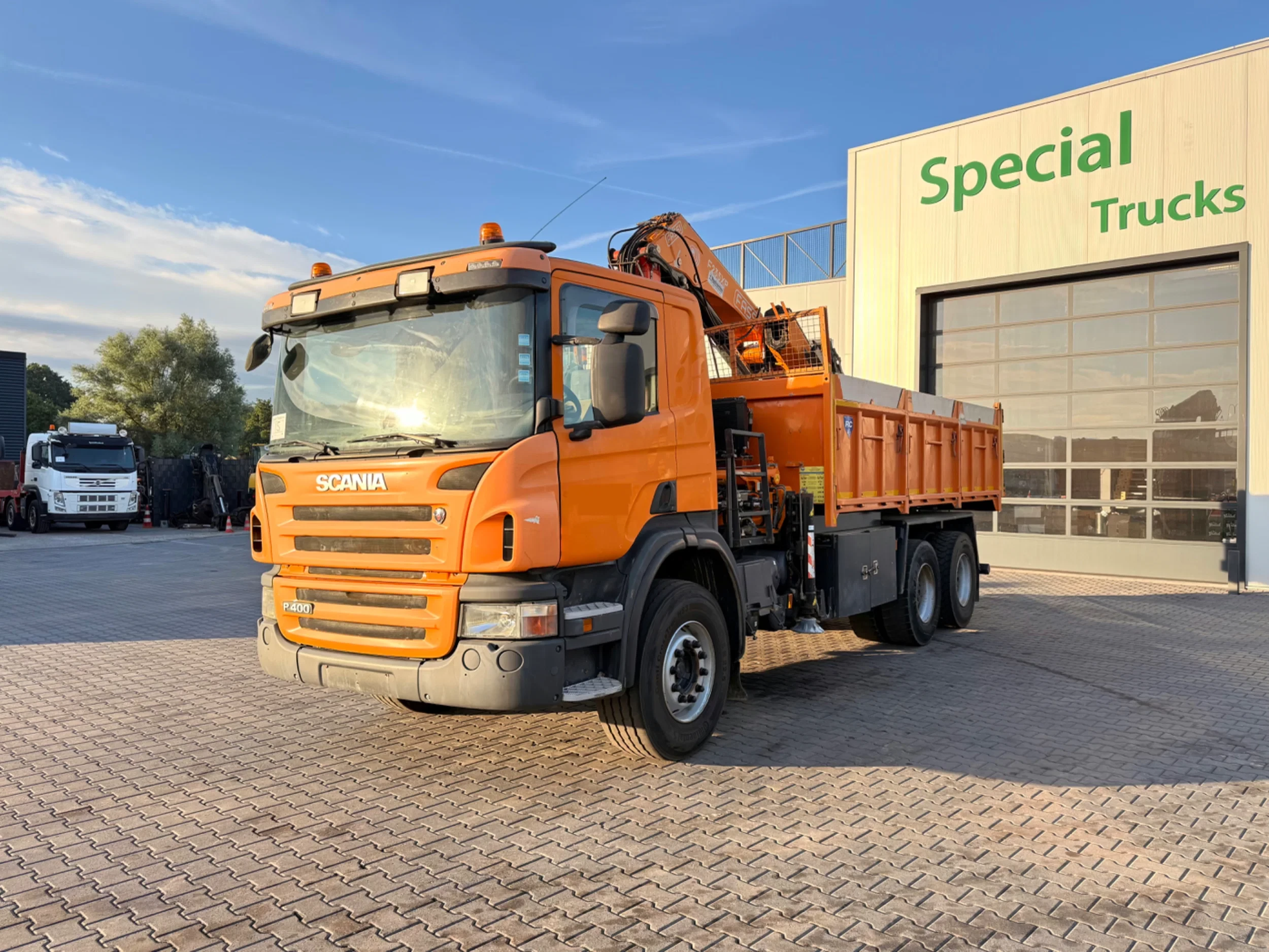 Scania P 2011 - P400 6x4 / Kipper / Retarder / Fassi F235AXP.24 / Maar 286432km afbeelding 2