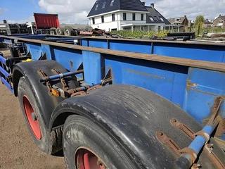 Renders 2 axle 20 ft container chassis  steel  springs bpw drum heavy duty 1996 - N/A image 27