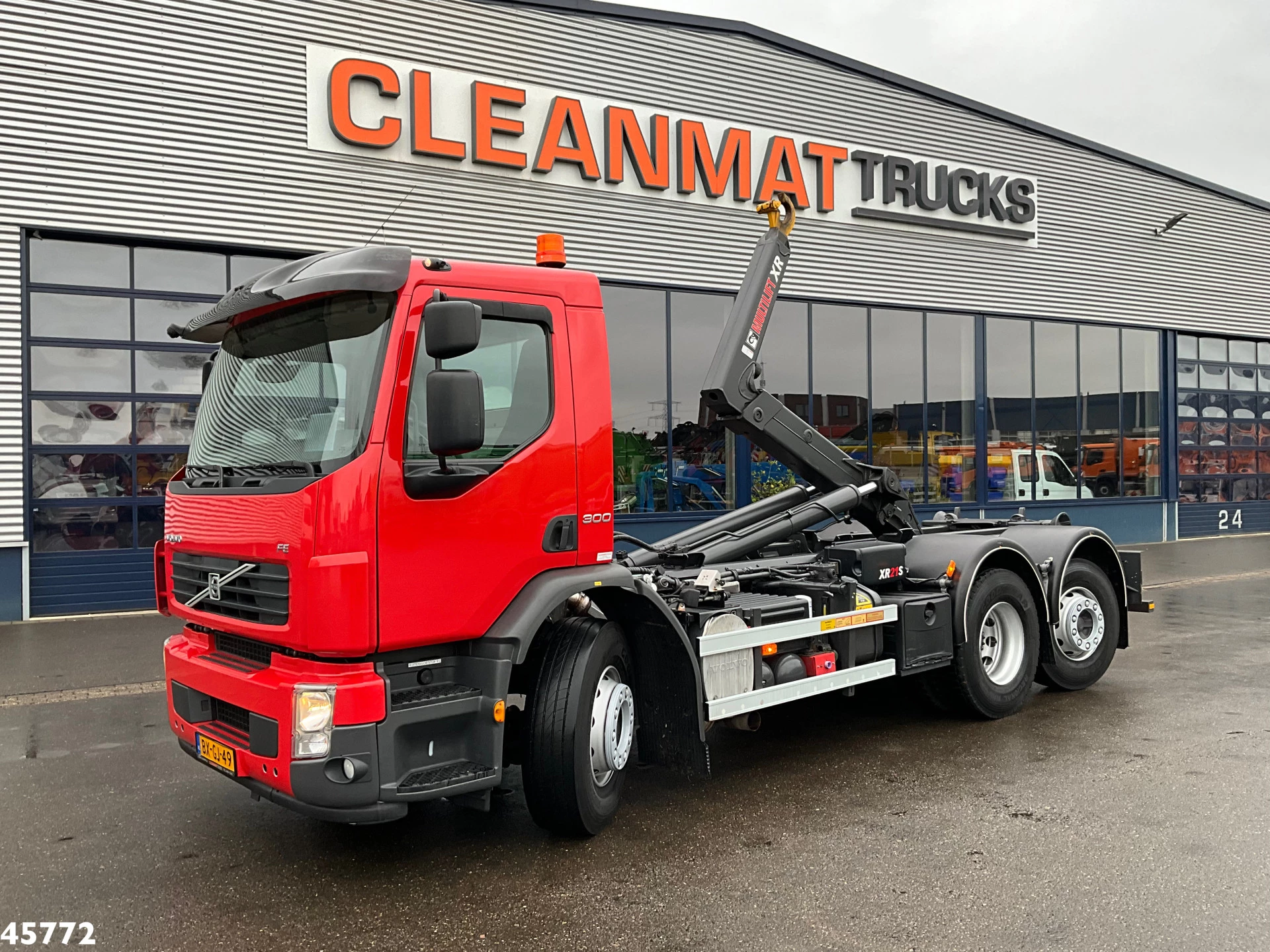 Volvo FE 300 Multilift 21 Ton haakarmsysteem Just 25.868 km! Like New! 2009 image 1