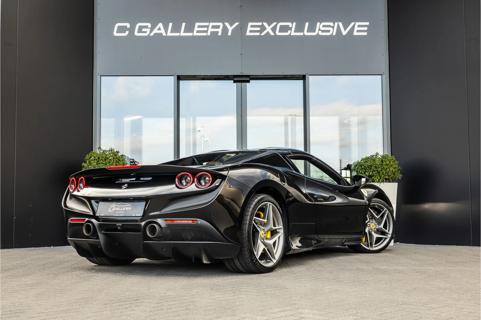 Ferrari F8 Spider 2022 - 3.9 V8 HELE obrázek 9