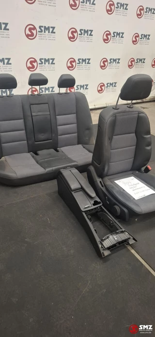 Mercedes-Benz N/A 2007 - Occ set interieur met zetels W204 Mercedes imagem 2
