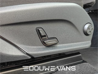 Mercedes-Benz GLC 2021 - 300e 4Matic Airco Ambiente Night Pakket Trekhaak obrazek 31