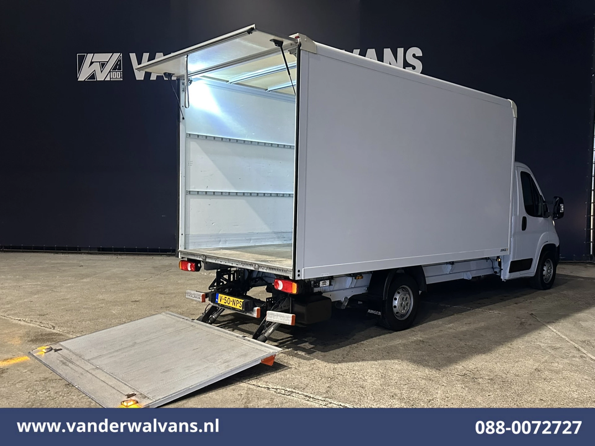Peugeot Boxer 2022 - 2.2 BlueHDi 141pk Bakwagen 436cm Lang Laadklep Euro6 Airco | Camera | Cruisecontrol | 1085kg laadvermogen image 3
