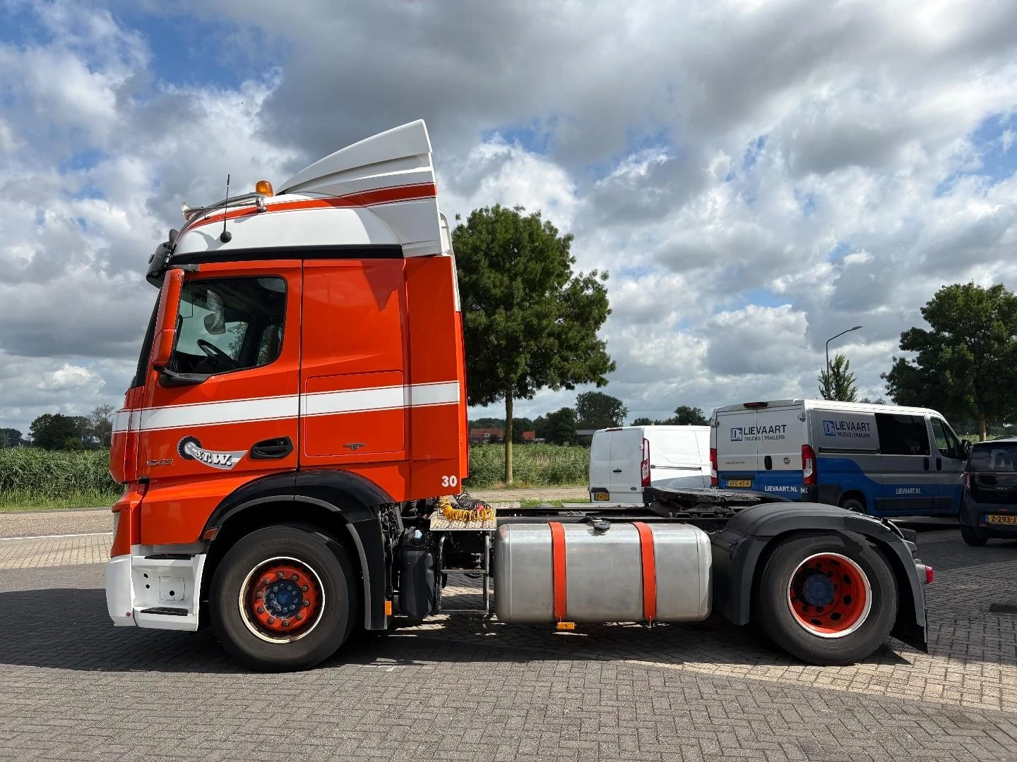Mercedes-Benz Actros 2014 Bild 12