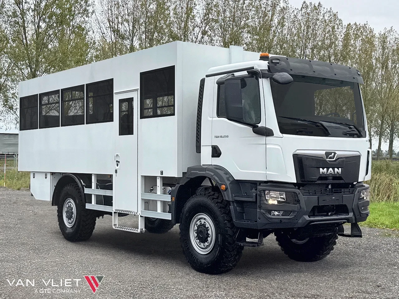 MAN TGM 2024 - 18.250 BB CH Midi Bus (2 units) afbeelding 1