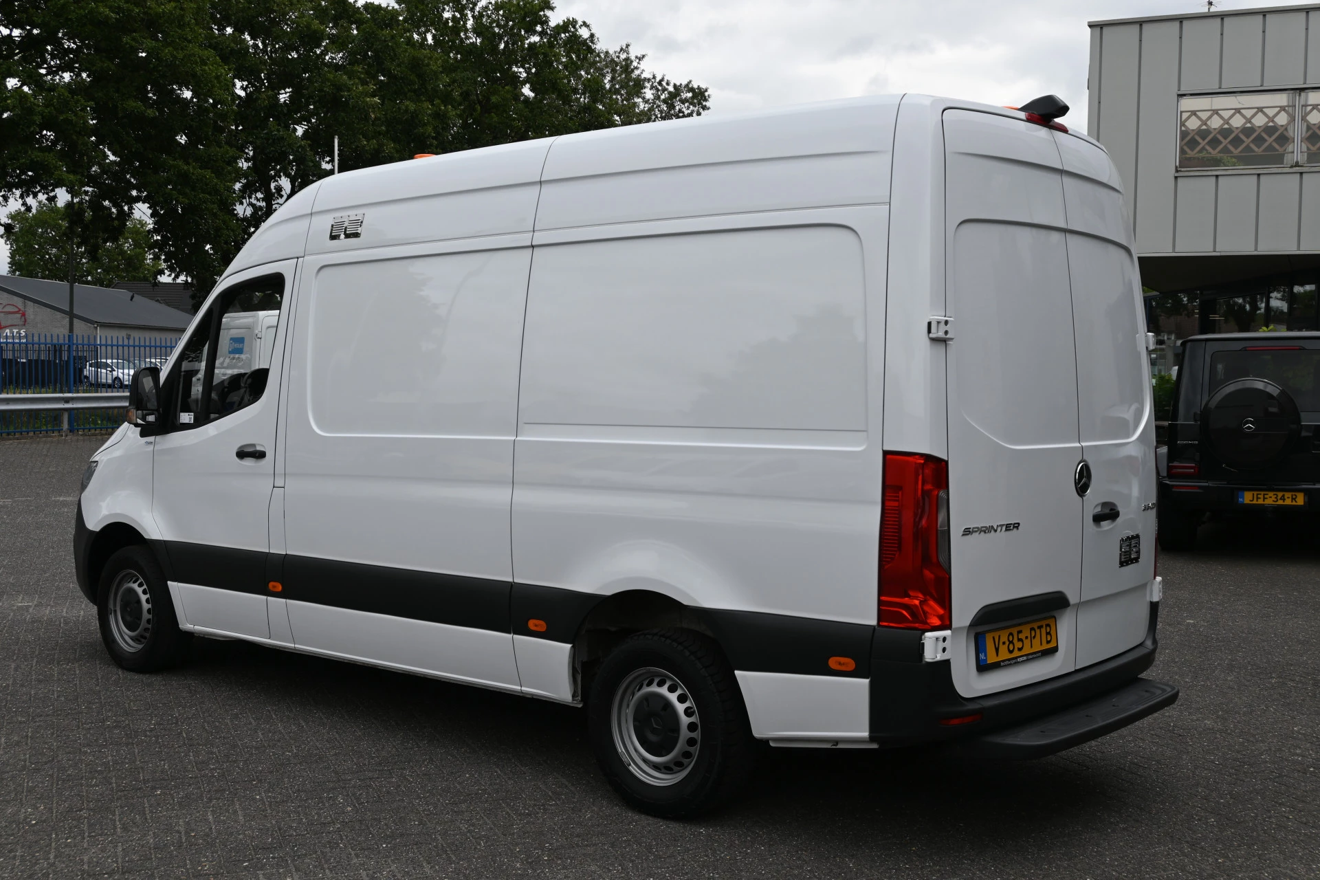 Mercedes-Benz Sprinter 2022 - 315 CDI L2H2 RWD obrázek 11