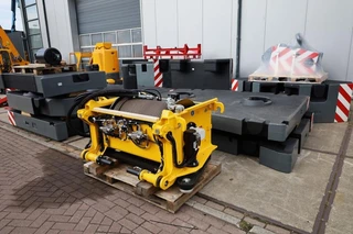 Grove 2025 - GMK5250XL-1 Available For Rent, Dutch Registration image 3 miniature